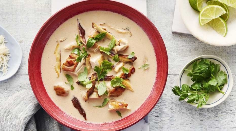 Tom Kha Kai: Soupe de poulet au lait de coco